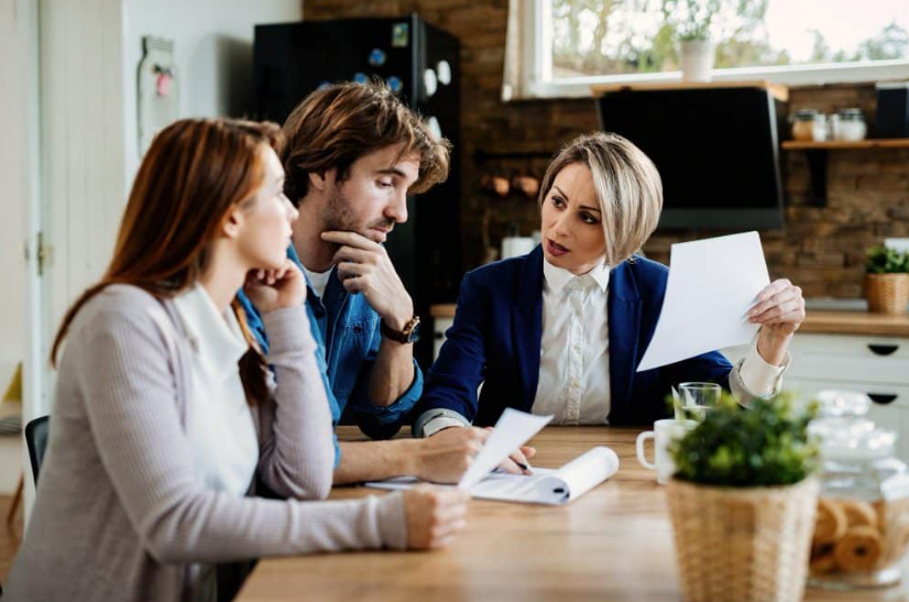 How Lawyers Examine Evidence in Complex Injury Claim Matters