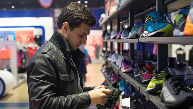 How to Choose the Best Sports Shoes for Men 