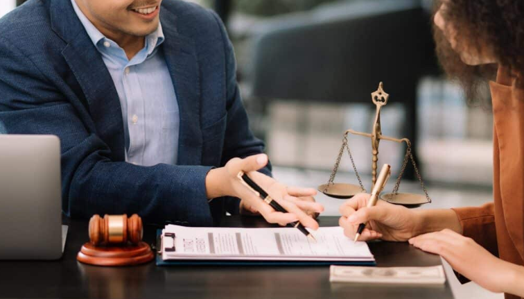 When Should You Contact a Lawyer After a Motor Vehicle Collision